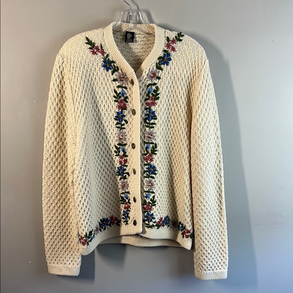 Vintage Pure New Wool Waffle Knit Floral Cardigan Sweater XL Country Cottagecore